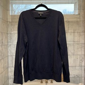 Banana Republic men’s navy sweater size L